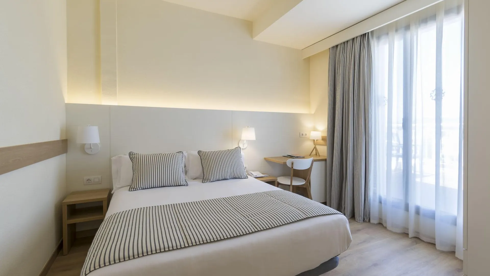 יורט דה מאר Hotel Anabel