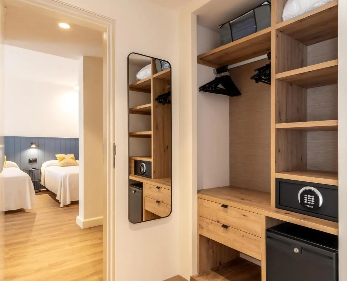 יורט דה מאר Hotel Anabel